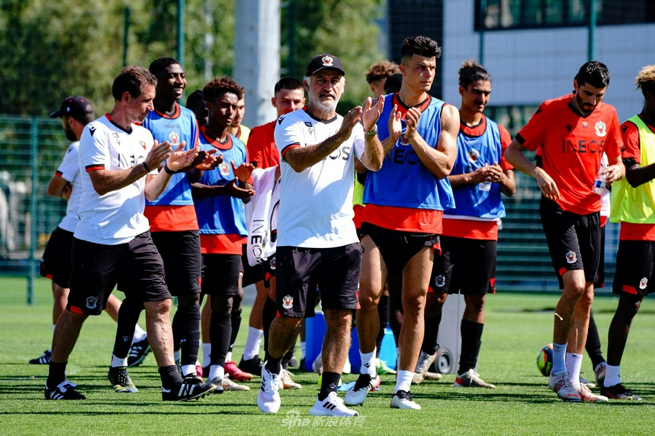 lol竞猜 -关于集结日法甲传出新动向；纽约尼克斯再遭质疑；管理层表态：赛场秩序良好；身体对抗强度拉满的信息