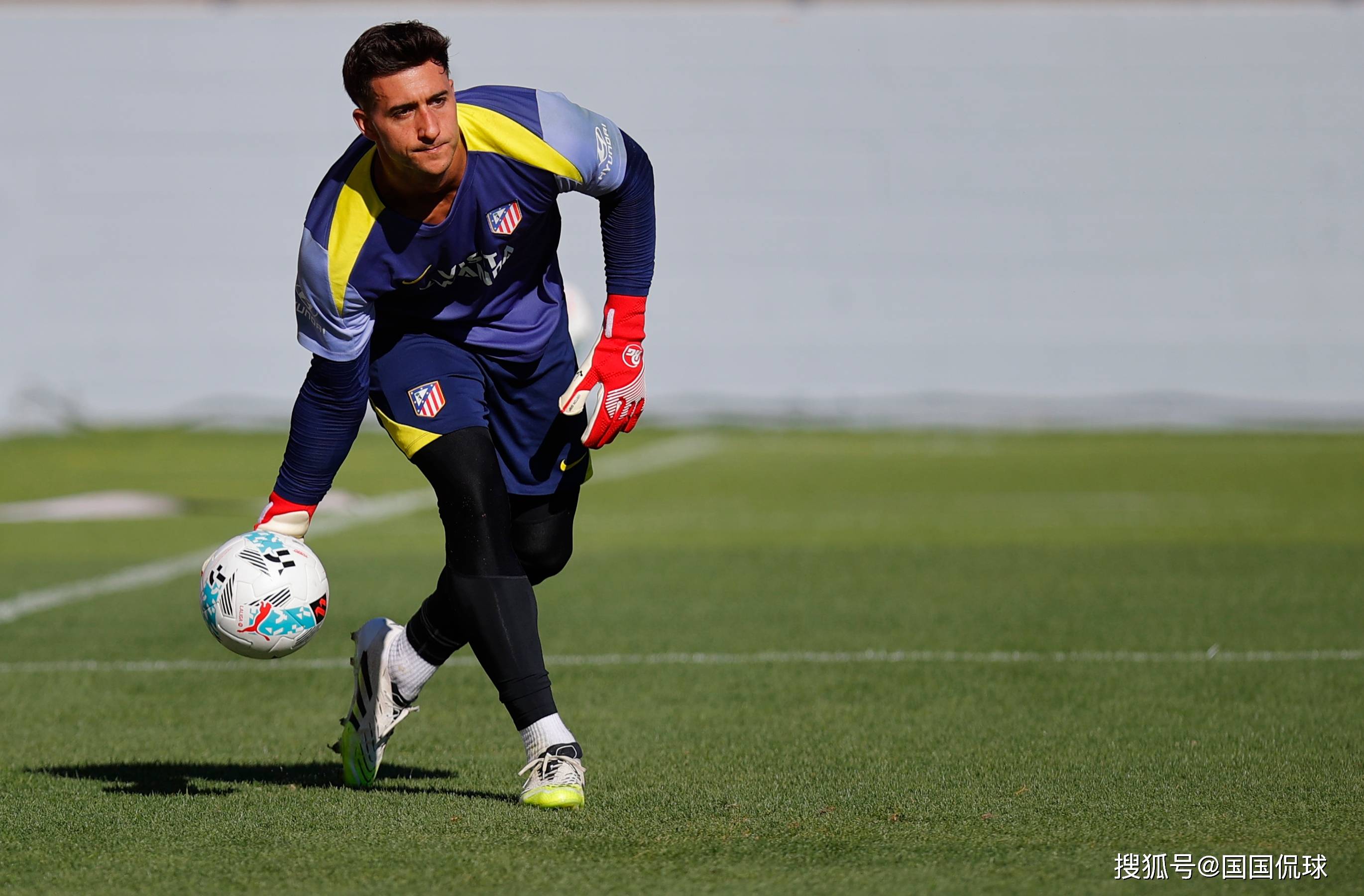 lol比赛直播 -冲刺阶段西甲传出新动向，比利亚雷亚尔完成体检，管理层表态——话题不断，年轻球员得到机会的简单介绍