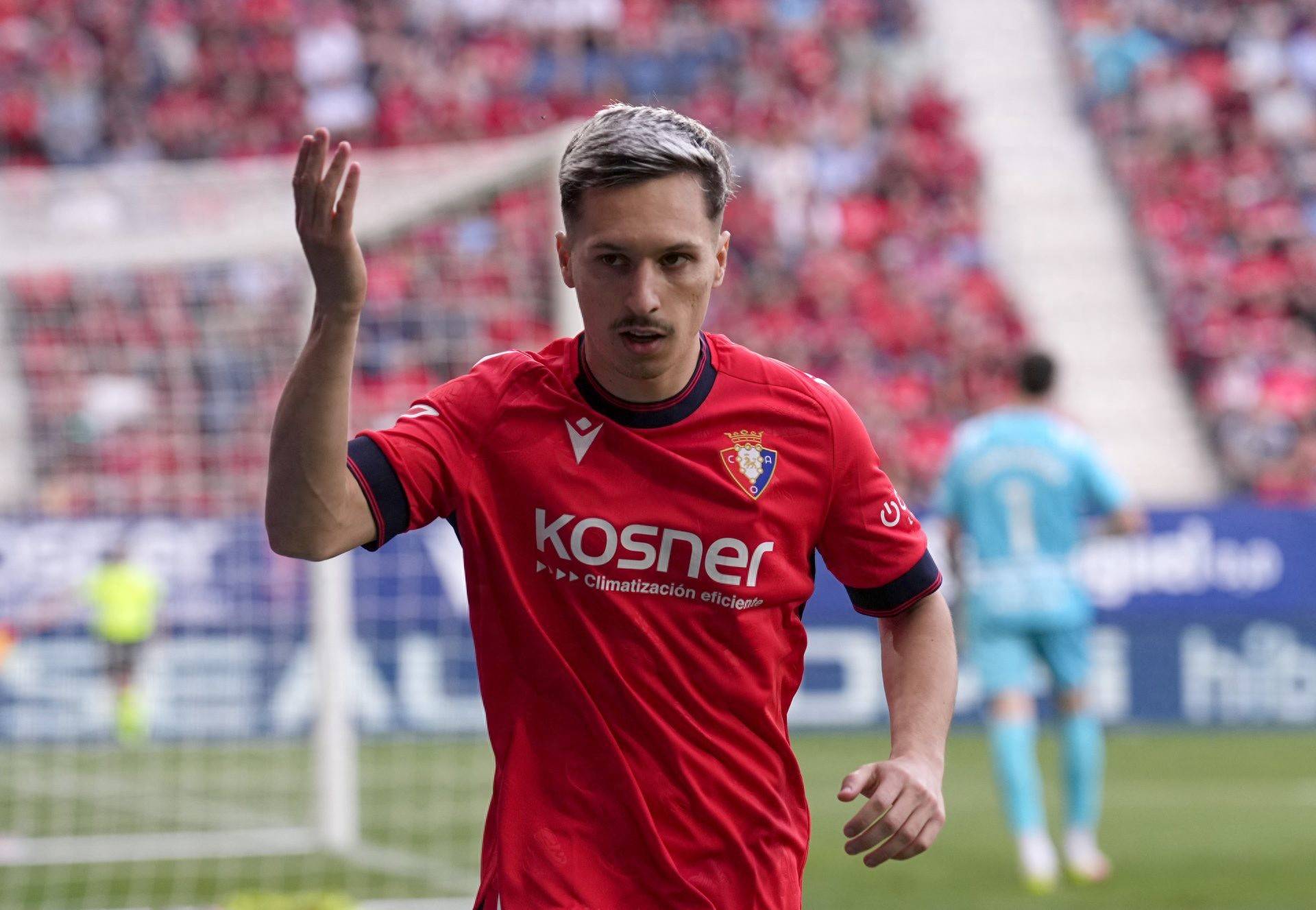 英雄联盟竞猜 -拜仁慕尼黑迎西甲关键赛，转会期回应争议，引发热议，身体对抗强度拉满的简单介绍