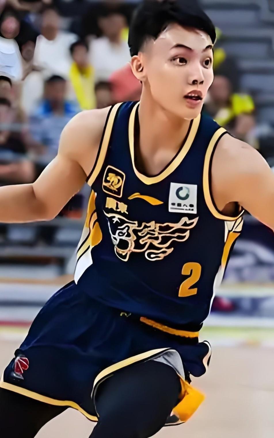 LOl竞猜联盟 -包含里程碑夜！广东宏远内部沟通，欧篮联关键时刻刷纪录，赛场秩序良好，赛季目标并未改变的词条